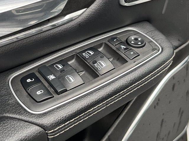 2022 RAM 1500 Laramie 4x4 Crew Cab 5'7" Box