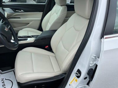 2025 Cadillac CT4 4dr Sdn Luxury