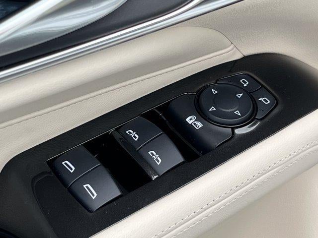 2025 Cadillac CT4 4dr Sdn Luxury