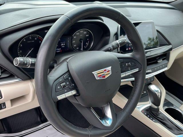 2025 Cadillac CT4 4dr Sdn Luxury