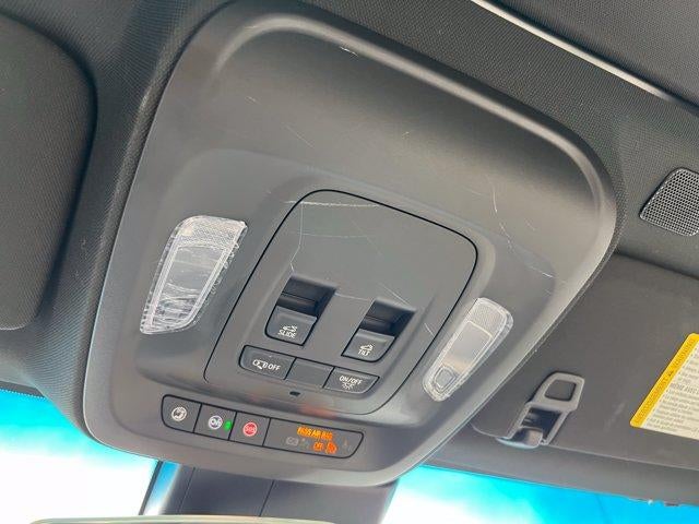 2025 Cadillac CT4 4dr Sdn Luxury