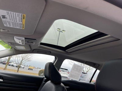 2022 Nissan Altima 2.5 SR Sedan