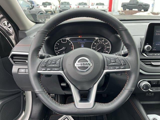 2022 Nissan Altima 2.5 SR Sedan