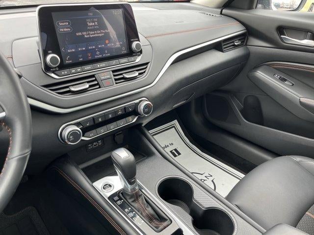 2022 Nissan Altima 2.5 SR Sedan
