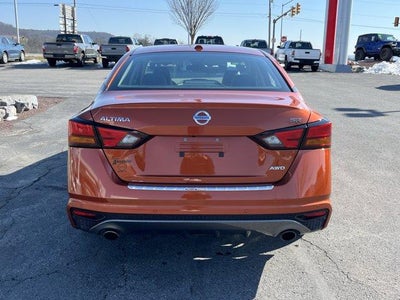 2022 Nissan Altima 2.5 SR AWD Sedan