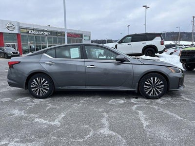 2023 Nissan Altima 2.5 SV Sedan