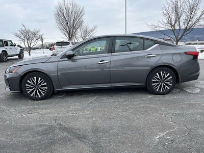 2023 Nissan Altima 2.5 SV Sedan