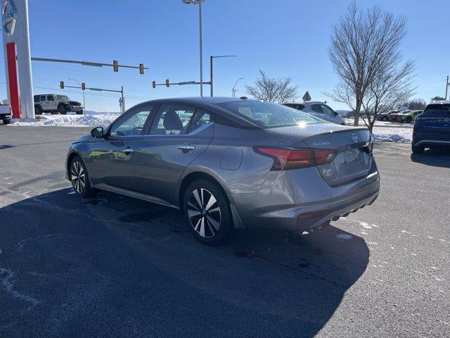 2022 Nissan Altima 2.5 SV Sedan