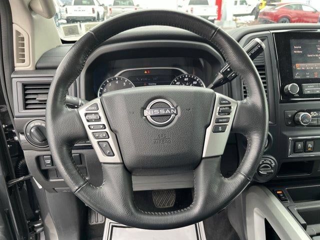 2024 Nissan Titan 4x4 Crew Cab SV