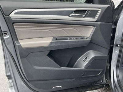 2021 Volkswagen Atlas 2021.5 3.6L V6 SE w/Technology R-Line 4MOTION