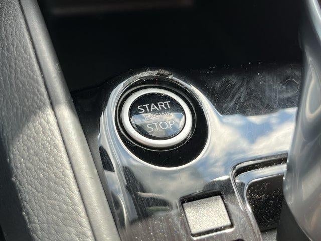 2022 Nissan Kicks S FWD