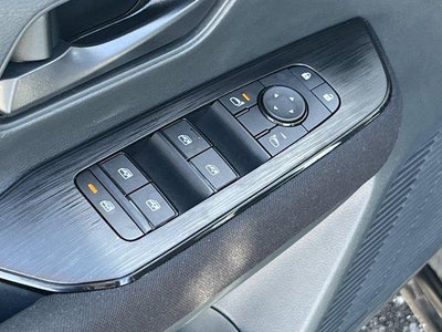 2025 Nissan Kicks S AWD