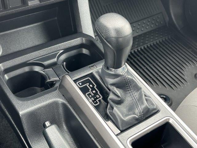 2022 Toyota Tacoma 4WD 4WD SR5 Access Cab 6' Bed V6 AT (SE)
