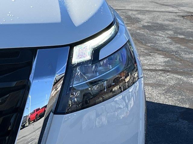 2024 Nissan Pathfinder S 4WD