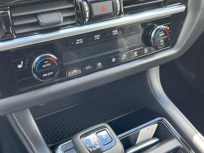 2023 Nissan Pathfinder SV 4WD