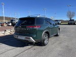 2023 Nissan Pathfinder SL 4WD