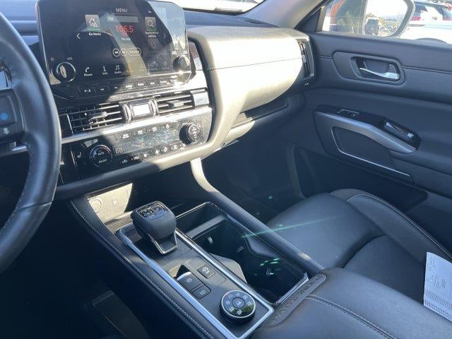 2024 Nissan Pathfinder SL 4WD