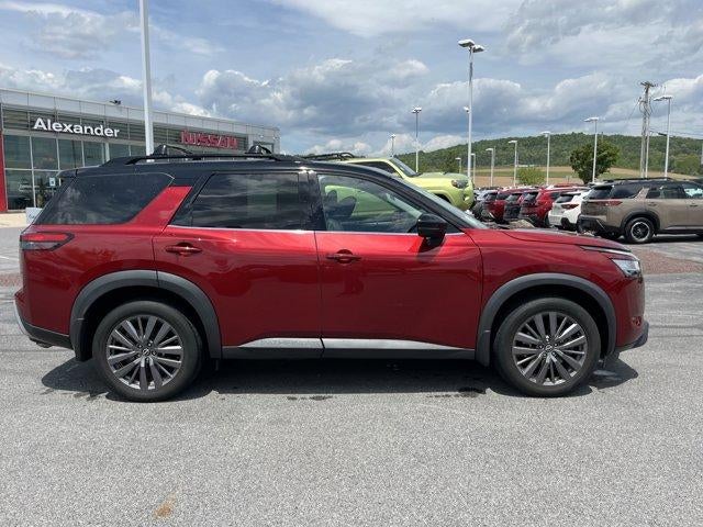 2023 Nissan Pathfinder SL 4WD