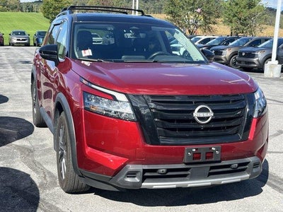 2024 Nissan Pathfinder SL 4WD
