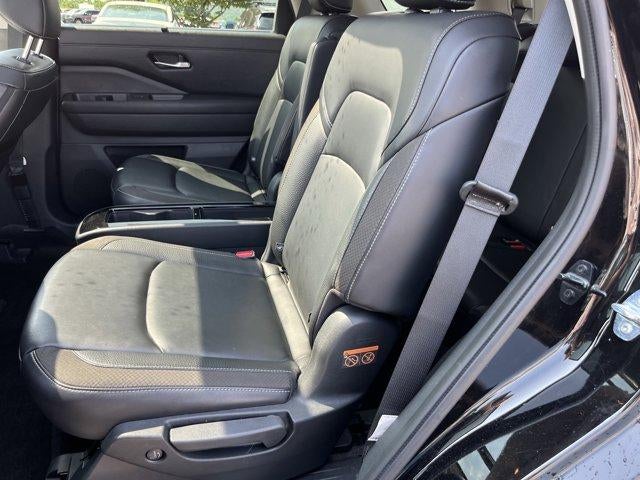 2024 Nissan Pathfinder SL 4WD