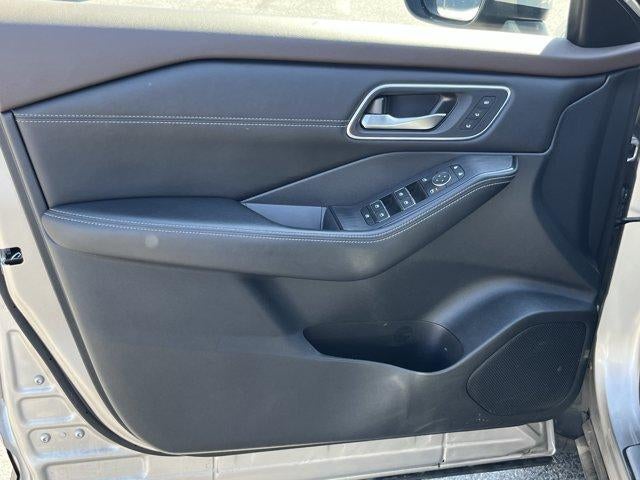 2023 Nissan Rogue AWD Platinum