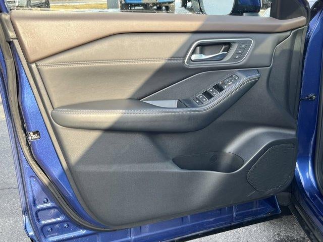 2023 Nissan Rogue AWD Platinum