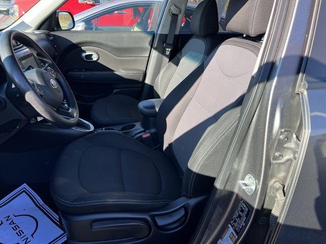 2019 Kia Soul + Auto