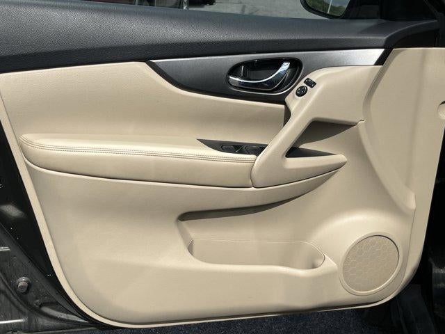 2016 Nissan Rogue AWD 4dr SV