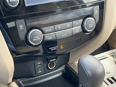 2016 Nissan Rogue AWD 4dr SV