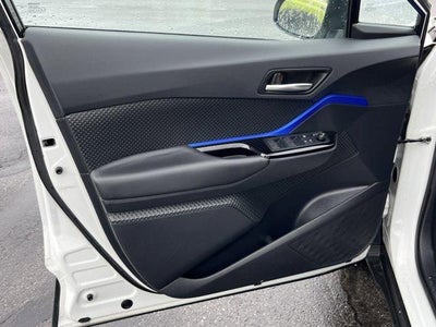 2020 Toyota C-HR XLE FWD (Natl)