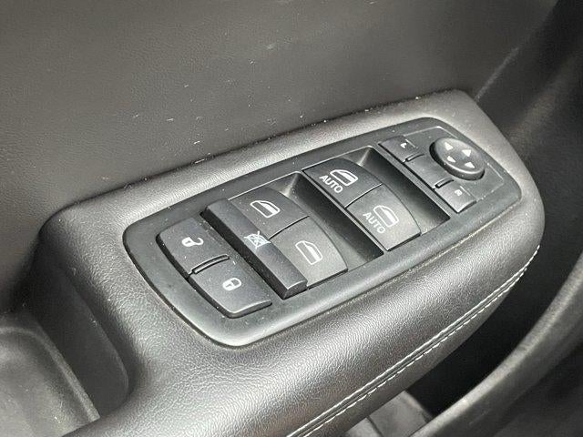 2015 Chrysler 200 4dr Sdn S FWD
