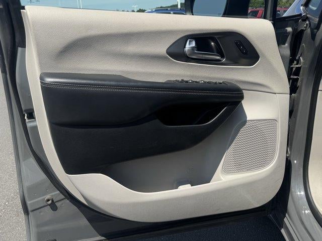 2023 Chrysler Pacifica Touring L FWD