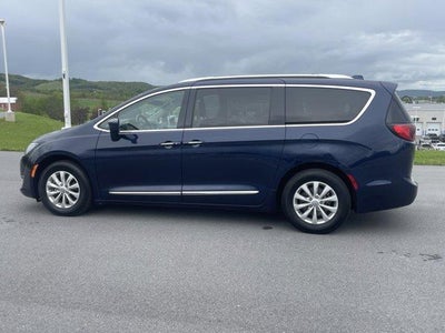 2019 Chrysler Pacifica Touring L FWD
