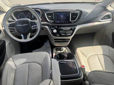 2017 Chrysler Pacifica Limited FWD