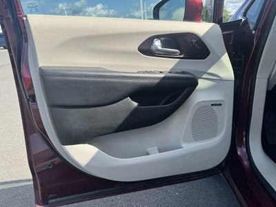 2017 Chrysler Pacifica Limited FWD