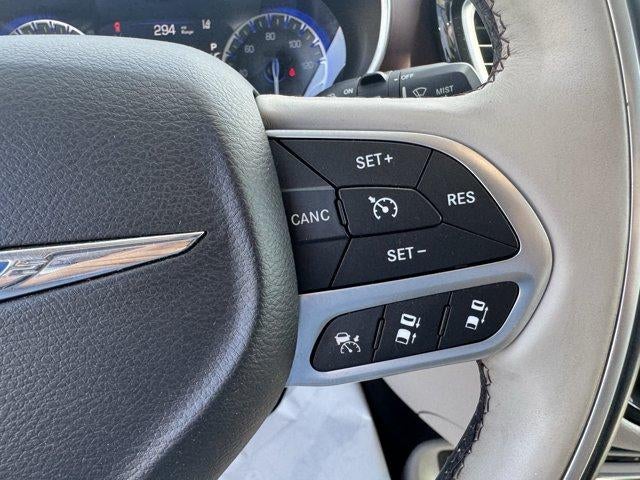 2017 Chrysler Pacifica Limited FWD