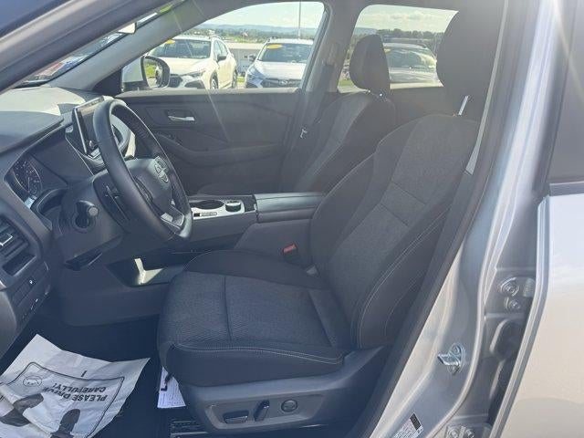 2025 Nissan Rogue AWD SV