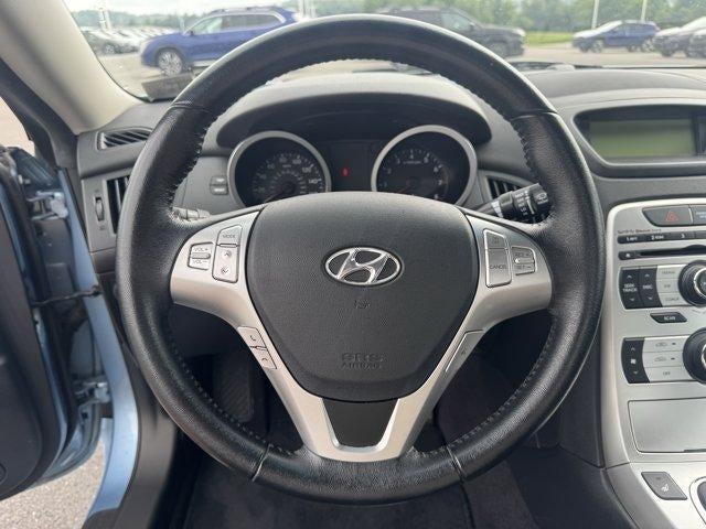 2010 Hyundai GENESIS Coupe 2dr 3.8L Man Track