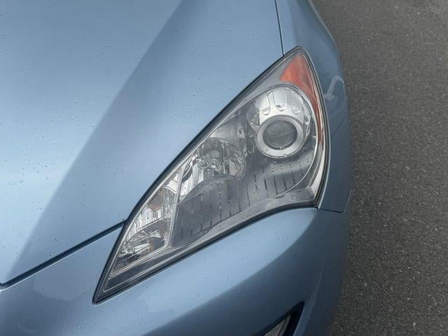 2010 Hyundai GENESIS Coupe 2dr 3.8L Man Track