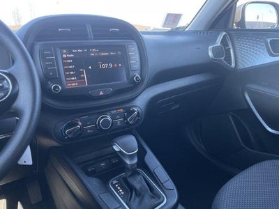 2023 Kia Soul LX IVT