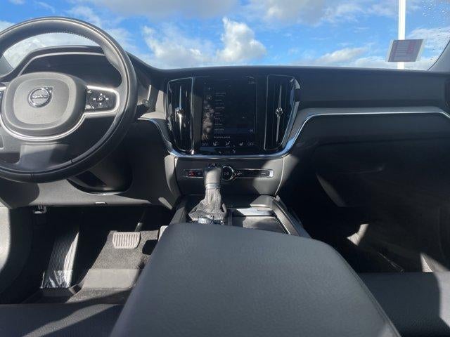 2022 Volvo V60 Cross Country T5 AWD