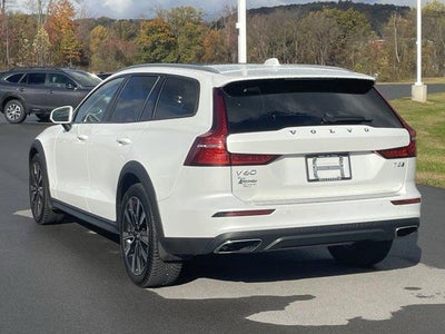 2022 Volvo V60 Cross Country T5 AWD