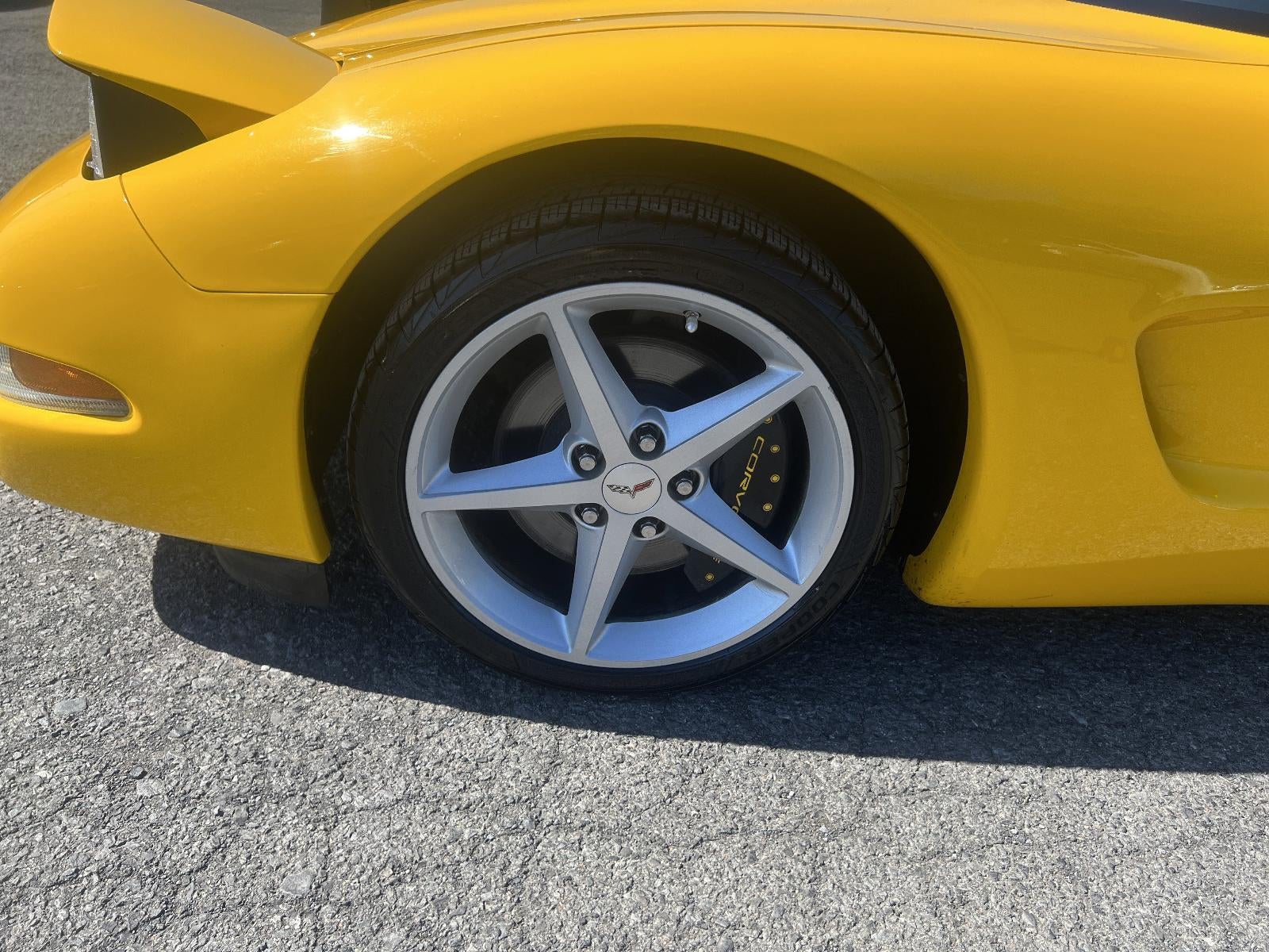 2004 Chevrolet Corvette Base