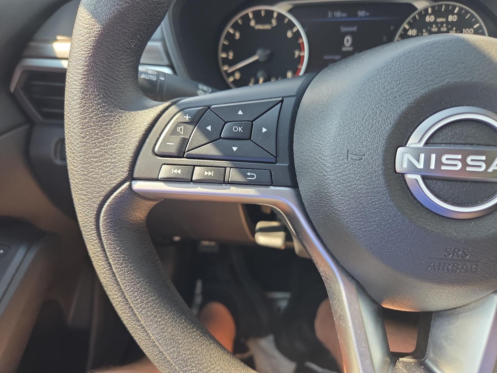 2025 Nissan Altima SV FWD