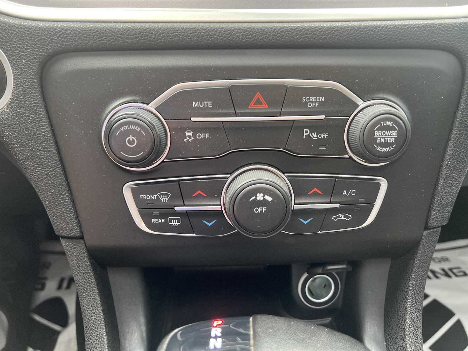 2021 Dodge Charger SXT RWD