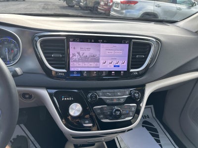 2023 Chrysler Pacifica Touring L FWD