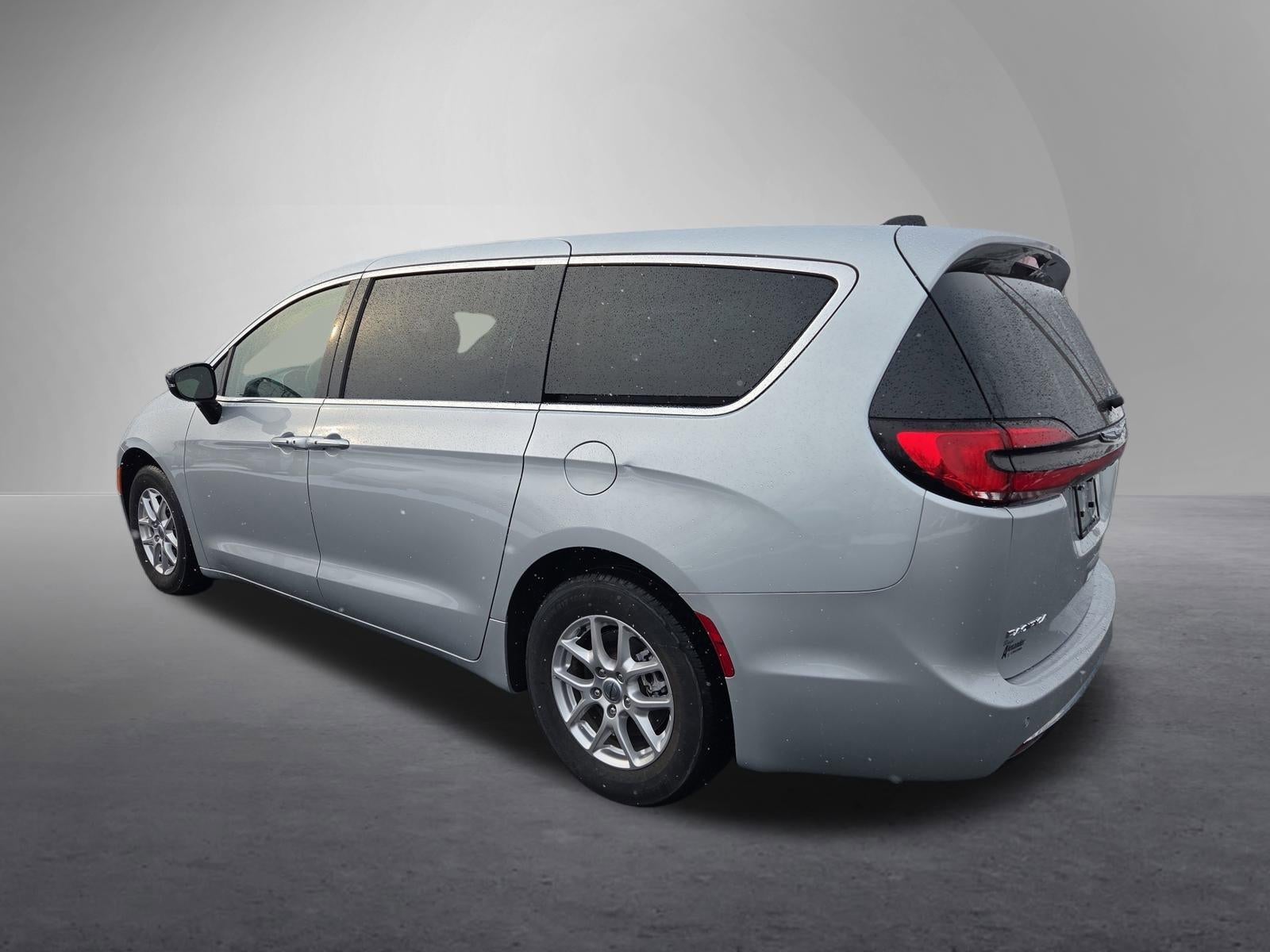 2024 Chrysler Pacifica Touring L FWD