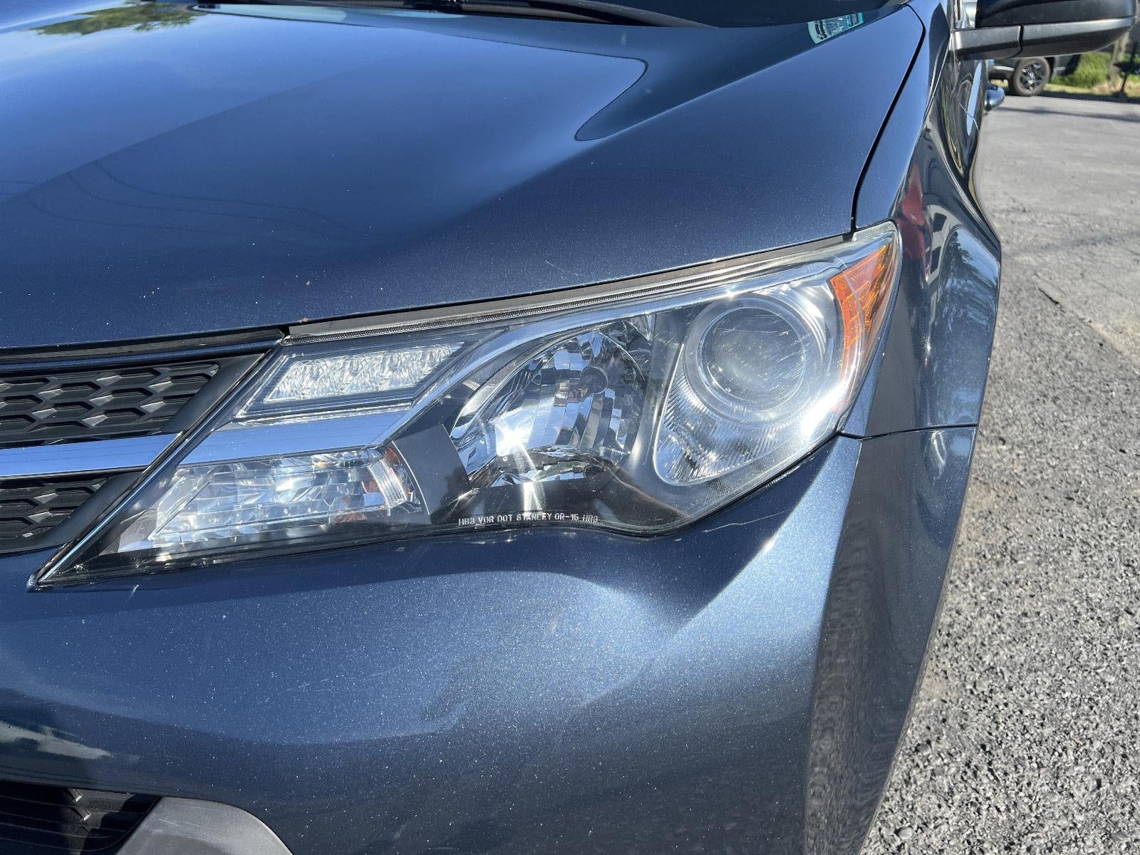 2014 Toyota RAV4 AWD 4dr LE (Natl)