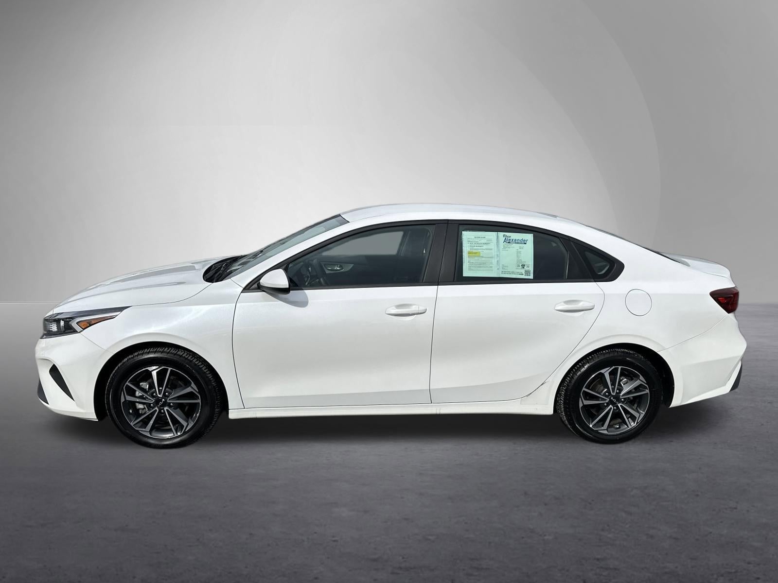 2024 Kia Forte LXS IVT