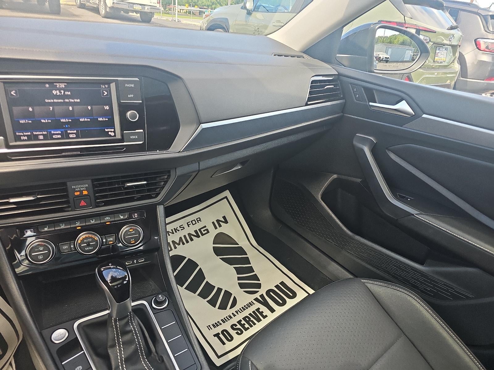 2024 Volkswagen Jetta SE Auto